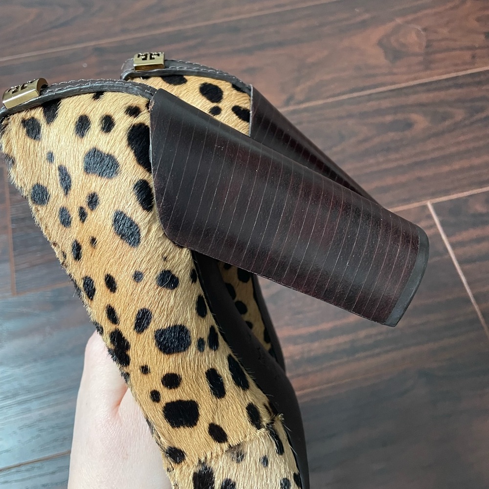 Tory Burch size 7 cheetah heels - Picture 3 of 7